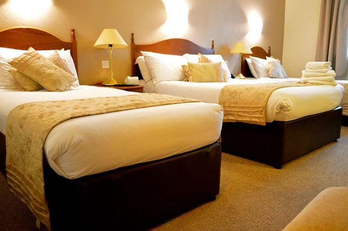 Hotel Къраклоу Екстериор снимка