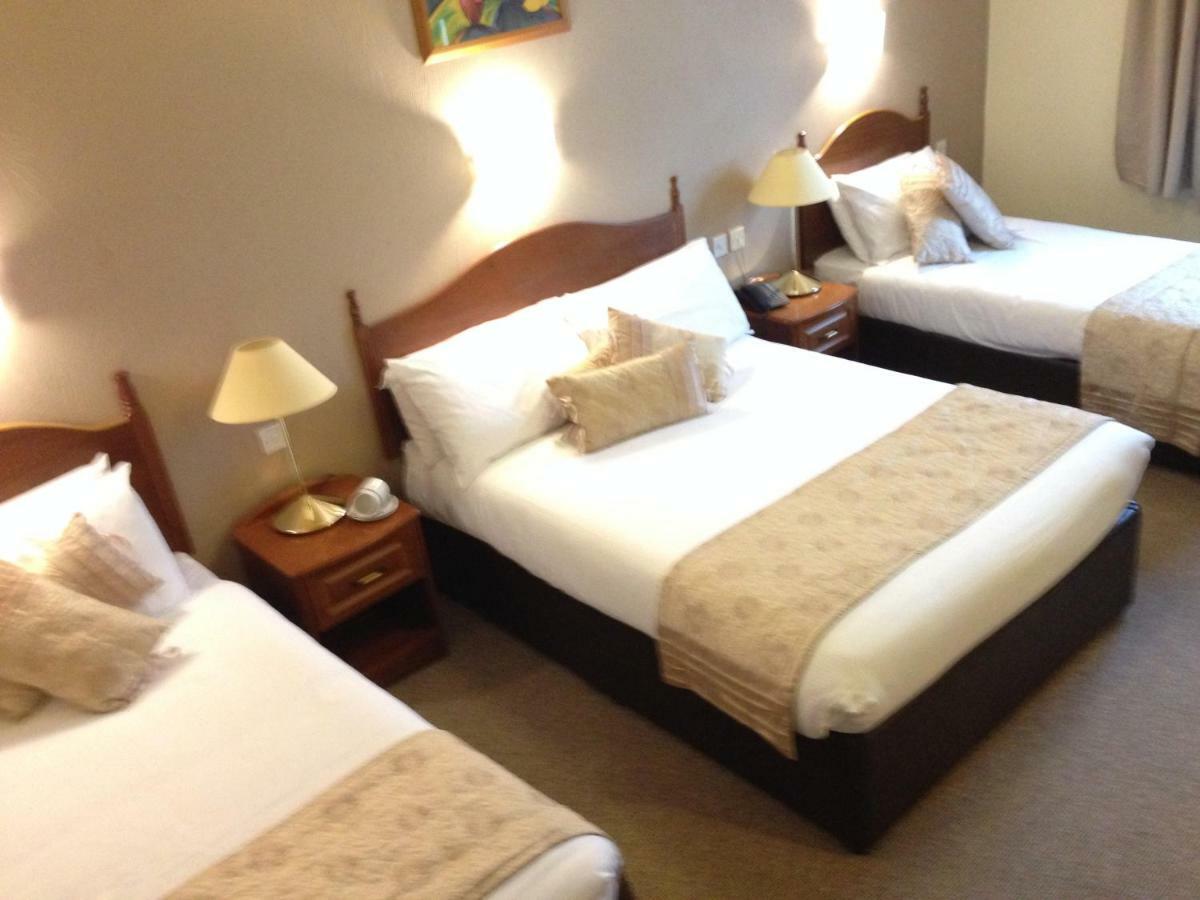 Hotel Къраклоу Екстериор снимка